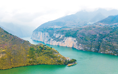 筑生态屏障 让水清岸美 筑生态屏障 让水清岸美