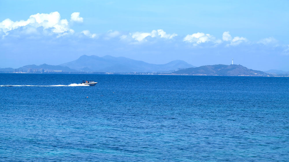 蓝天碧水.jpg 201205141904403419a.jpg